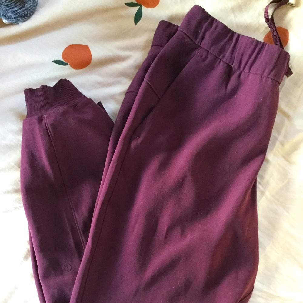 Mulled Wine Lululemon Stretch High Rise Jogger